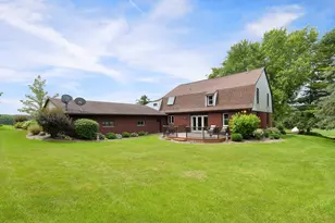 9080 Hickory Dr, Kewaskum, WI 53040 - Photo 2