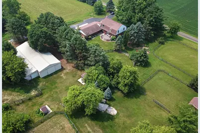 9080  Hickory Dr, Kewaskum, WI 53040 - Photo 10