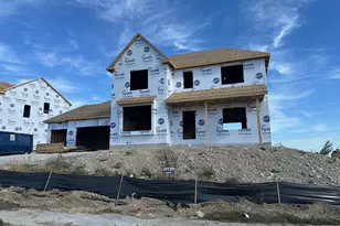 801 Viewpoint Dr, Waukesha, WI 53188 - Photo 2