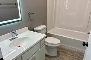 1237 Center St, Lake Geneva, WI 53147 - Photo 4