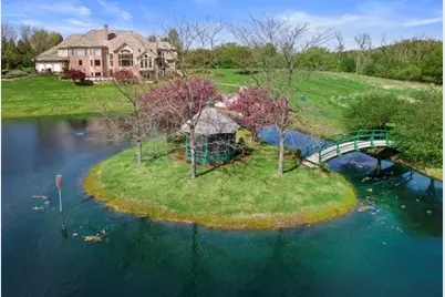 N84W36411  Riverwood Ln, Oconomowoc, WI 53066 - Photo 4