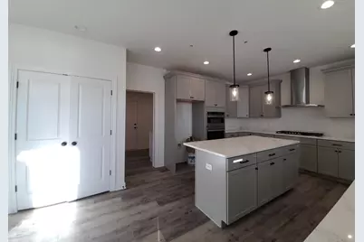 2853  Launch Dr, Delavan, WI 53115 - Photo 6