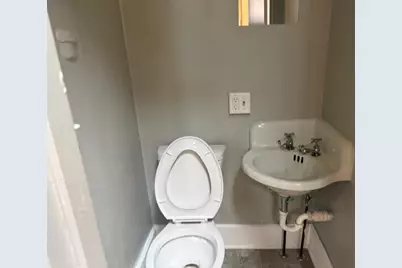 615  Wisconsin Ave, Racine, WI 53403 - Photo 8