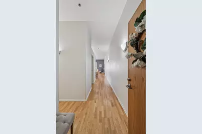 1924 N Hubbard St #314, Milwaukee, WI 53212 - Photo 2