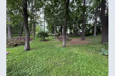 2313  Deckner Ave, Green Bay, WI 54302 - Photo 6