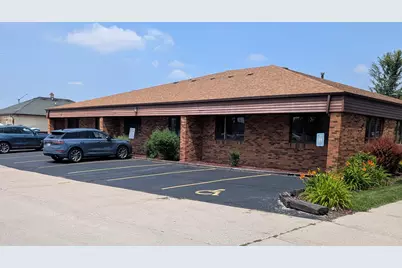 10701 W Lincoln Ave #A, West Allis, WI 53227 - Photo 8