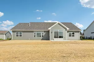 322 Kiddle Ln, Racine, WI 53182 - Photo 54