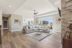 322 Kiddle Ln, Racine, WI 53182 - Photo 8