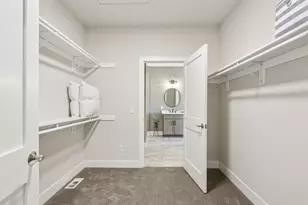 322 Kiddle Ln, Racine, WI 53182 - Photo 36