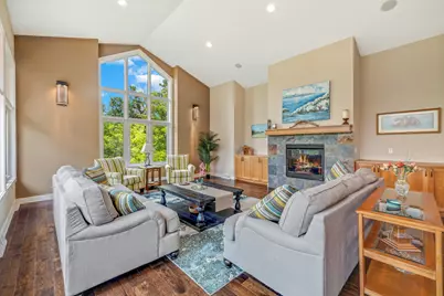 1460  Geneva Club Pl, Geneva, WI 53147 - Photo 8