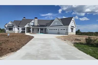 3561 W Pine View Ct, Mequon, WI 53097 - Photo 2