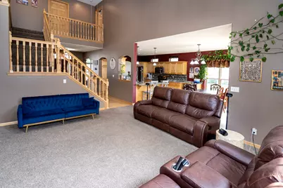 9729 W Prairie Grass Way, Franklin, WI 53132 - Photo 16