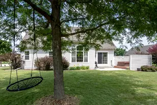 9729 W Prairie Grass Way, Franklin, WI 53132 - Photo 84