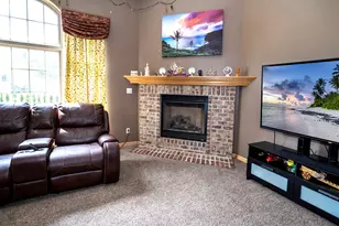 9729 W Prairie Grass Way, Franklin, WI 53132 - Photo 14