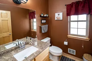 9729 W Prairie Grass Way, Franklin, WI 53132 - Photo 30