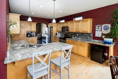 9729 W Prairie Grass Way, Franklin, WI 53132 - Photo 22