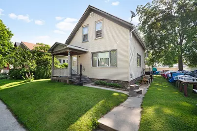 919 N 14th St, Manitowoc, WI 54220 - Photo 2