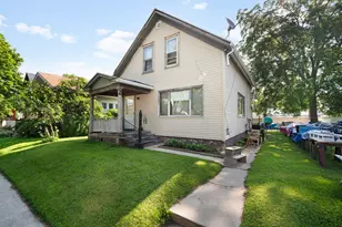 919 N 14th St, Manitowoc, WI 54220 - Photo 2