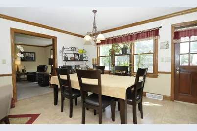 7825 W Puetz Rd, Franklin, WI 53132 - Photo 6