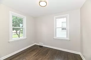 7702 W Keefe Ave, Milwaukee, WI 53222 - Photo 18