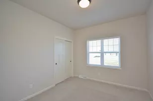 N53W19928 Kingair Dr, Menomonee Falls, WI 53051 - Photo 12