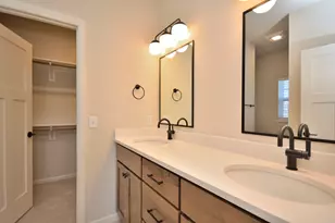 N53W19928 Kingair Dr, Menomonee Falls, WI 53051 - Photo 26