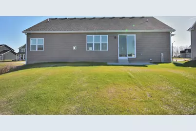 N53W19928  Kingair Dr, Menomonee Falls, WI 53051 - Photo 2