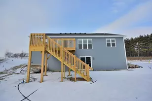 613 Standing Stone Dr, Waukesha, WI 53189 - Photo 2