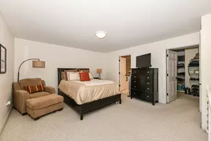 1515 N Van Buren St, Milwaukee, WI 53202 - Photo 14