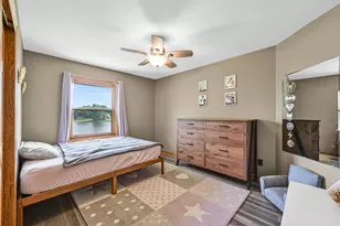 8521 W Lake Pointe Dr, Franklin, WI 53132 - Photo 22