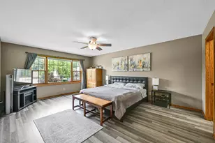 8521 W Lake Pointe Dr, Franklin, WI 53132 - Photo 18