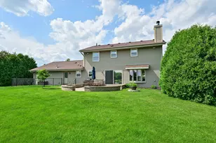 8521 W Lake Pointe Dr, Franklin, WI 53132 - Photo 26