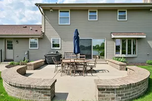 8521 W Lake Pointe Dr, Franklin, WI 53132 - Photo 30