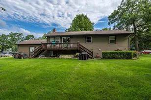 501 Sue Ann Dr, Lake Geneva, WI 53147 - Photo 24