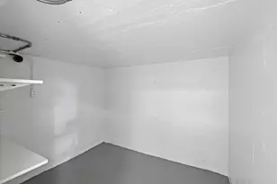 5810 N Green Bay Ave, Glendale, WI 53209 - Photo 34