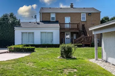 5810 N Green Bay Ave, Glendale, WI 53209 - Photo 36