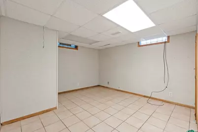 5810 N Green Bay Ave, Glendale, WI 53209 - Photo 32