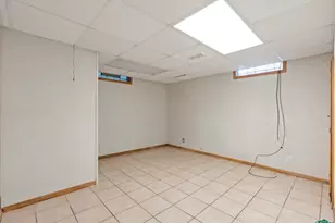 5810 N Green Bay Ave, Glendale, WI 53209 - Photo 32