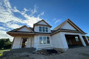 W257N5886 Autumn Way, Lisbon, WI 53089 - Photo 2