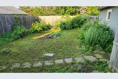 1744  Oregon St, Oshkosh, WI 54902 - Photo 6