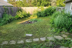 1744 Oregon St, Oshkosh, WI 54902 - Photo 6