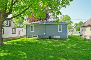 1115 Pleasant St, Lake Geneva, WI 53147 - Photo 24