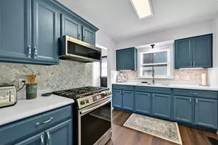 1115 Pleasant St, Lake Geneva, WI 53147 - Photo 2