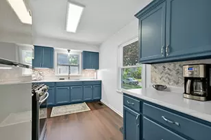 1115 Pleasant St, Lake Geneva, WI 53147 - Photo 10