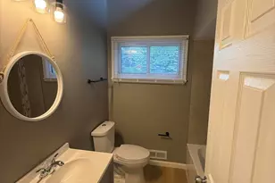 7006 W Lancaster Ave, Milwaukee, WI 53218 - Photo 16