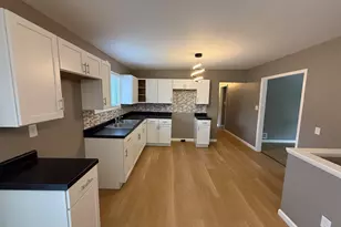 7006 W Lancaster Ave, Milwaukee, WI 53218 - Photo 6