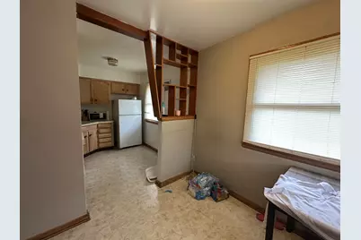 5065 N 84th St, Milwaukee, WI 53225 - Photo 8