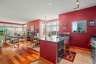 1550 E Royall Pl, Milwaukee, WI 53202 - Photo 10