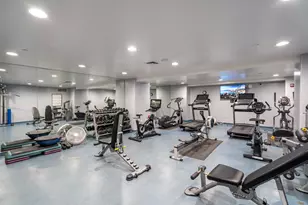 1550 E Royall Pl, Milwaukee, WI 53202 - Photo 26