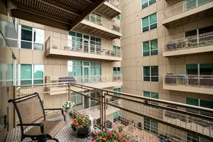 1550 E Royall Pl, Milwaukee, WI 53202 - Photo 22